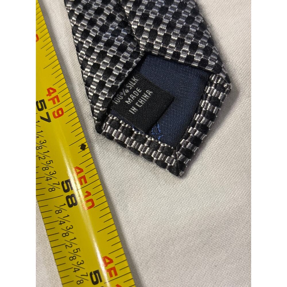 JOS A BANK Men's Black & Silver Silk Necktie Executive Collection Designer - Picture 5 of 5